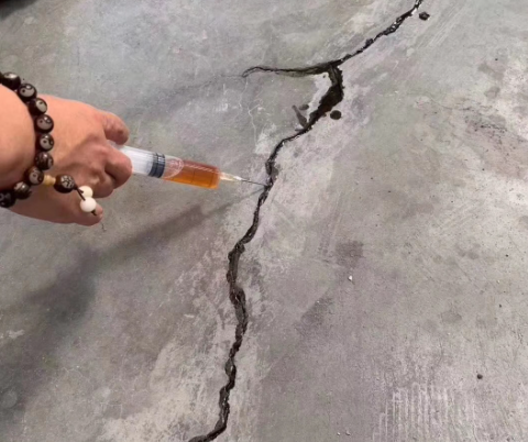 香坊混凝土裂缝修补技术详解​