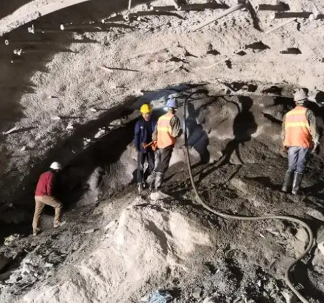 香坊拱顶带模注浆料的施工流程及注意事项